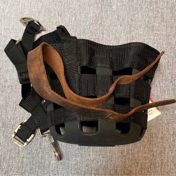 Weaver Leather 65-2345 Grazing Muzzle, Average, Black Medium - Picture 4 of 11